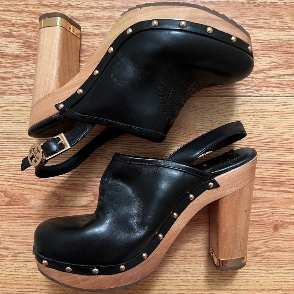 Tory Burch Black Wood Block Buckle Heels